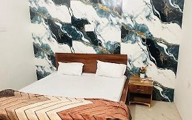 Hotel Indian Lemon Tree